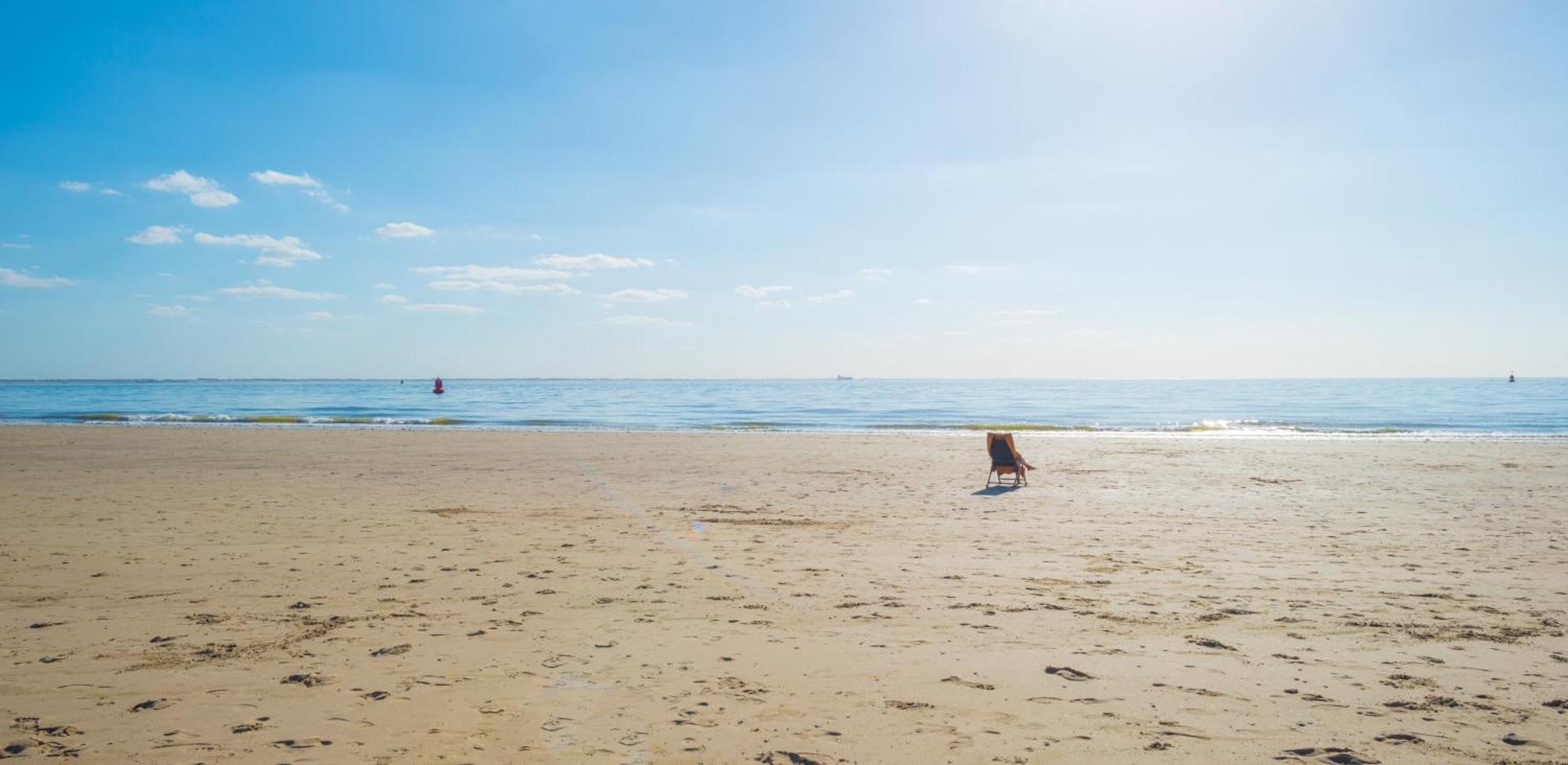 Suites Aan Zee 블리싱겐 외부 사진